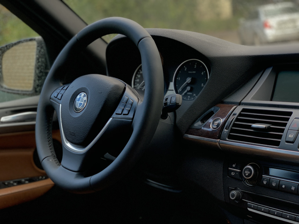 Bmw e70 как снять руль Перетяжка руля. - BMW X5 (E70), 3 л, 2008 года стайлинг DRIVE2