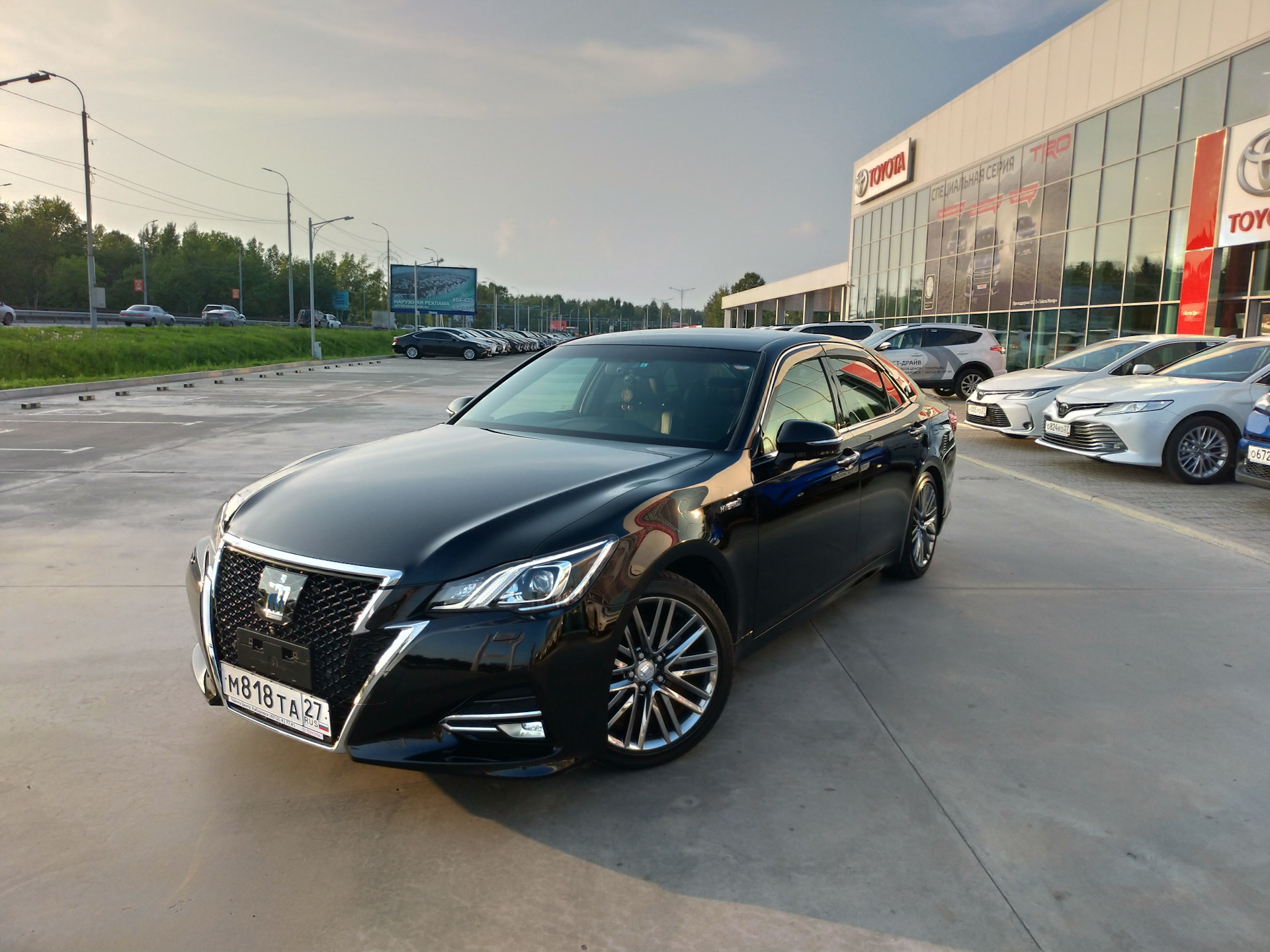 Toyota Crown 2015 черный