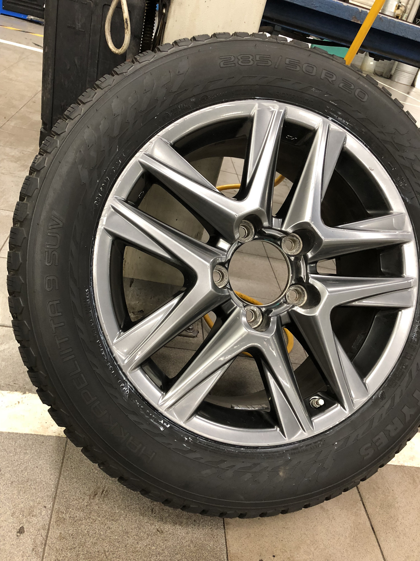 R21 lexus lx. Колеса на лексус lx 570 r21. Диски на лексус 570 r20. Диски на лексус 570 r18. Диски на лексус 570 r18.