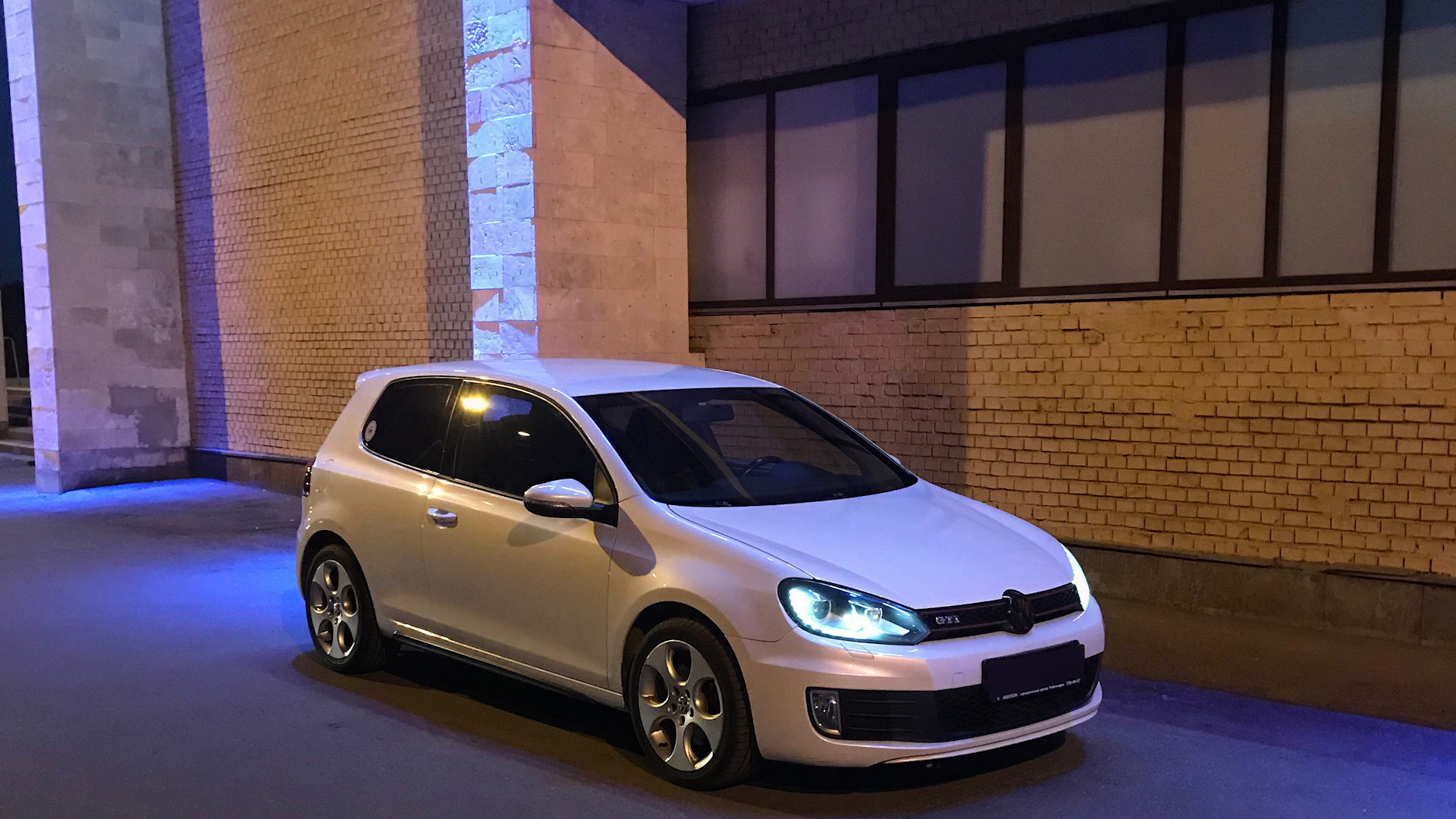 Гольф 6 GTI белый