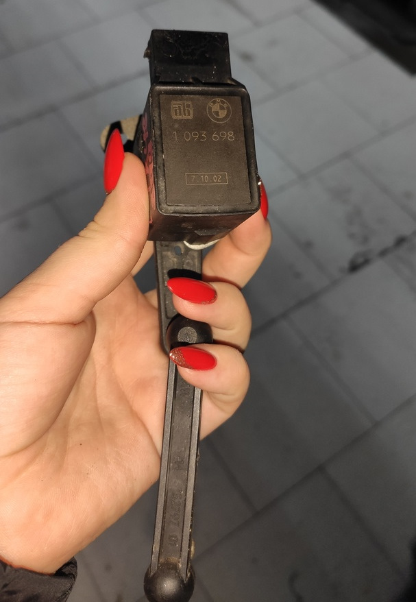 Фото в бортжурнале BMW 5 series (E39). Запчасти на фото: 1093698