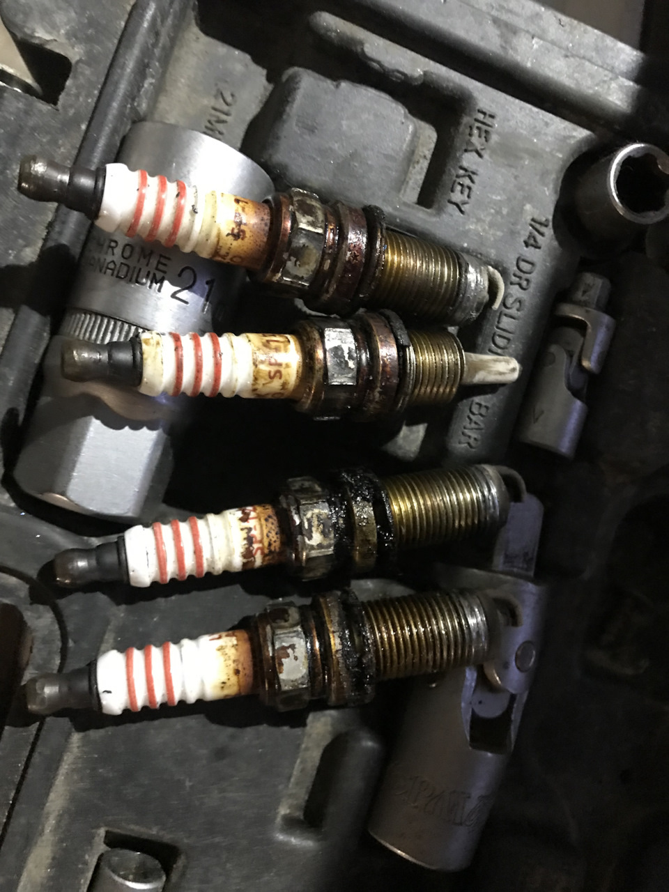 Свечи длинные или короткие ? — Toyota Corolla (120), 1,5 л, 2001 года ...