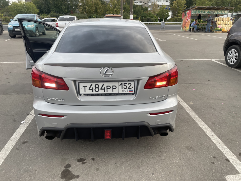 Меняю бампер и стопари — Lexus IS II, 2,5 л, 2008 года | тюнинг | DRIVE2