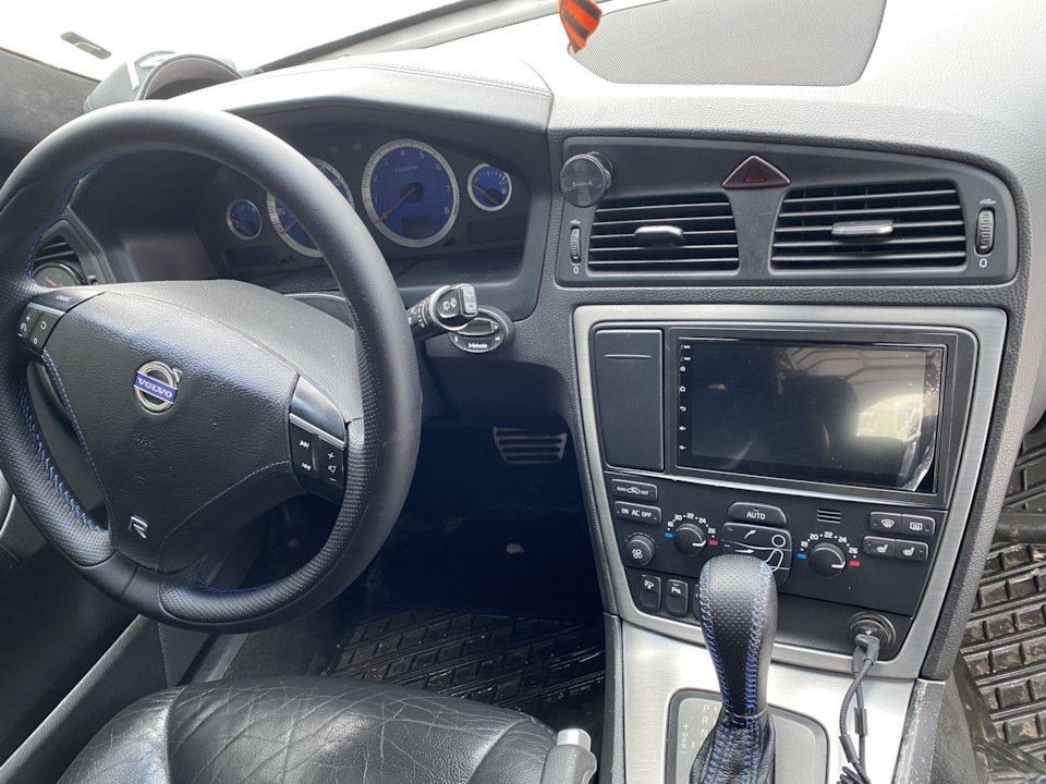 Магнитола на андроид — Volvo XC70 II, 2,5 л, 2007 года | автозвук | DRIVE2