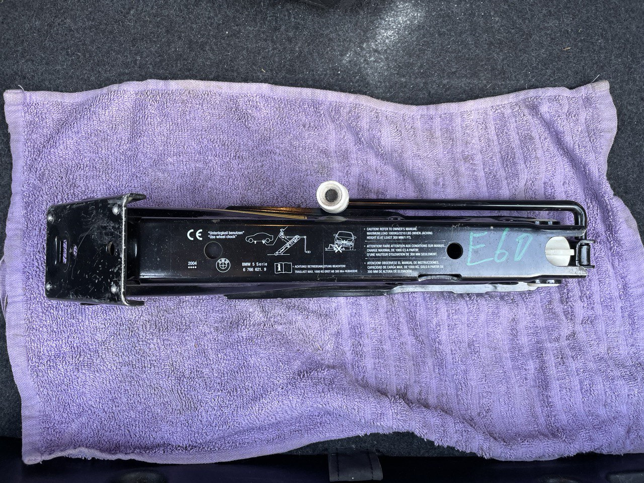 #016 Доездился… Порвал шину, погнул диск, домкрат BMW — BMW 5 series ...