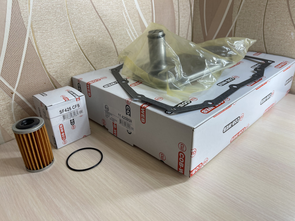 Cob-Web 11425BSR — 1328р и Cob-Web SF425CFS — 718р — Mitsubishi Delica D:2 (1G). Запчасти на фото: SF425CFS