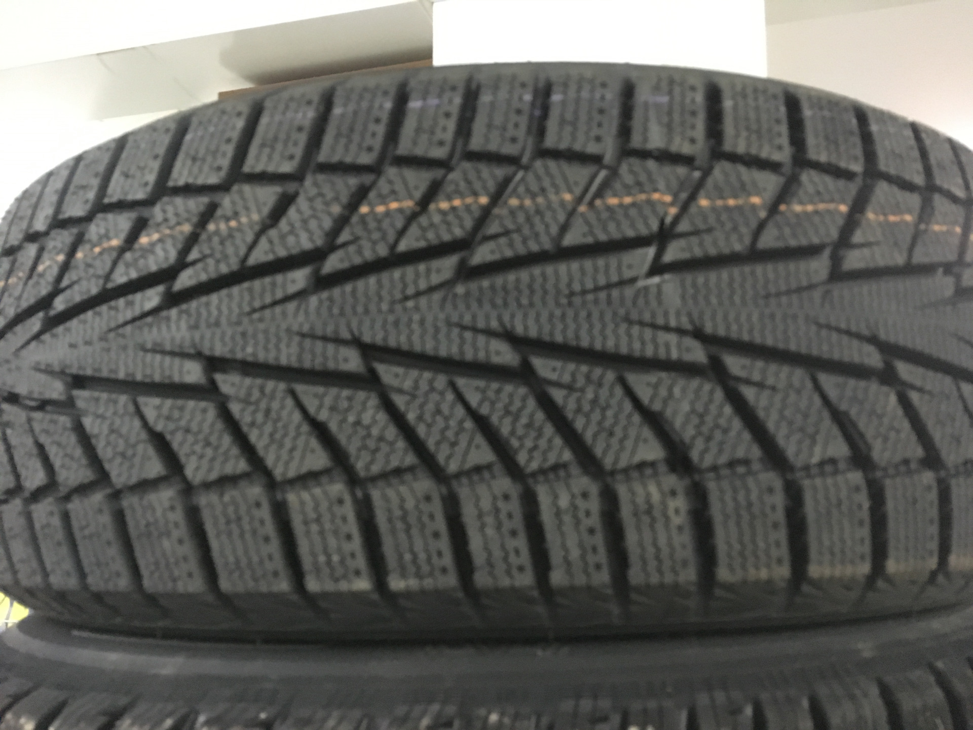 Hankook w616