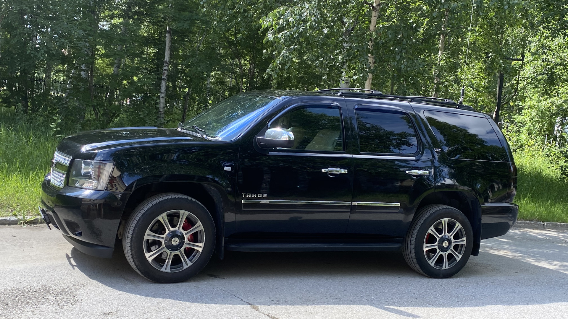 Chevrolet Tahoe (GMT900) 5.3 бензиновый 2014 | на DRIVE2