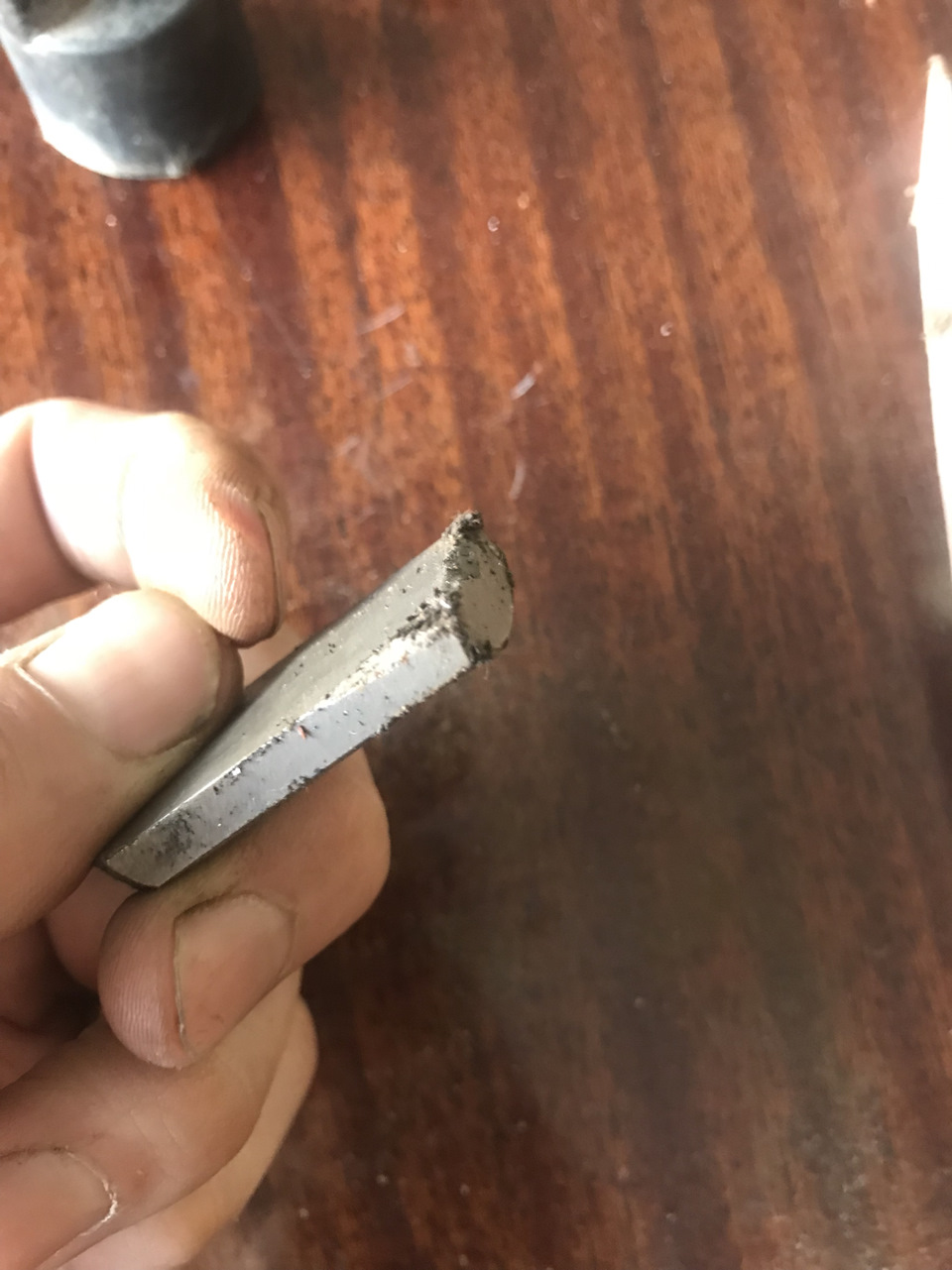 Магнит со стружкой из корпуса — Volvo S60 (1G)