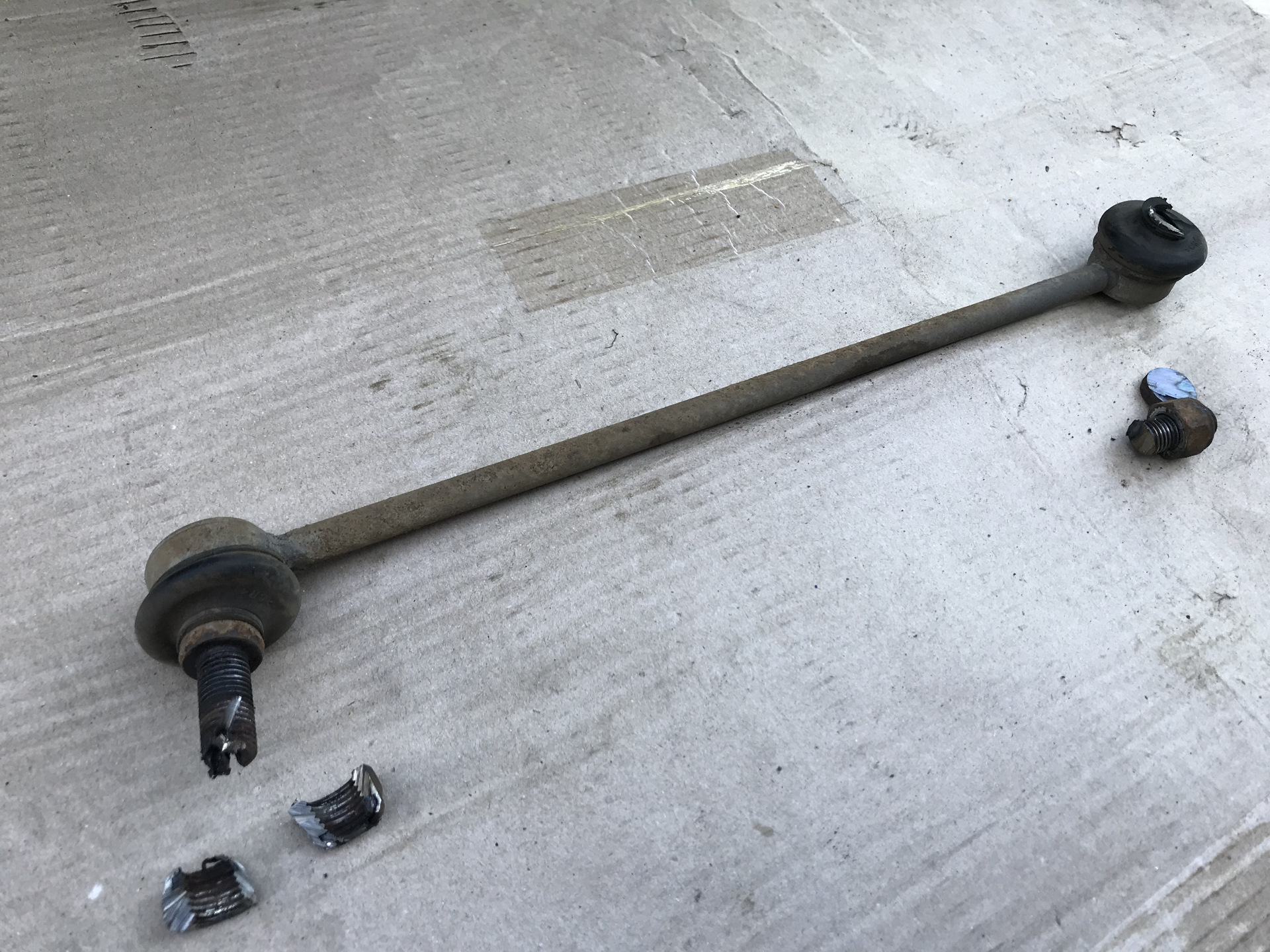 Стойки стабилизатора Delphi + проверка цепи — Skoda Superb Mk2, 2 л ...