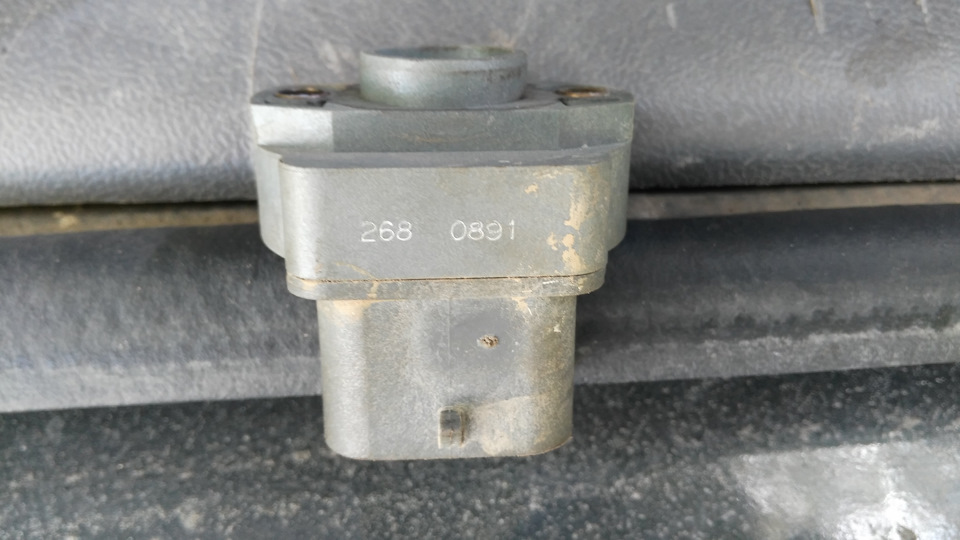 Выдавило антифриз из под крышки — Ford Mustang (5G), 5 л, 2005 года ...