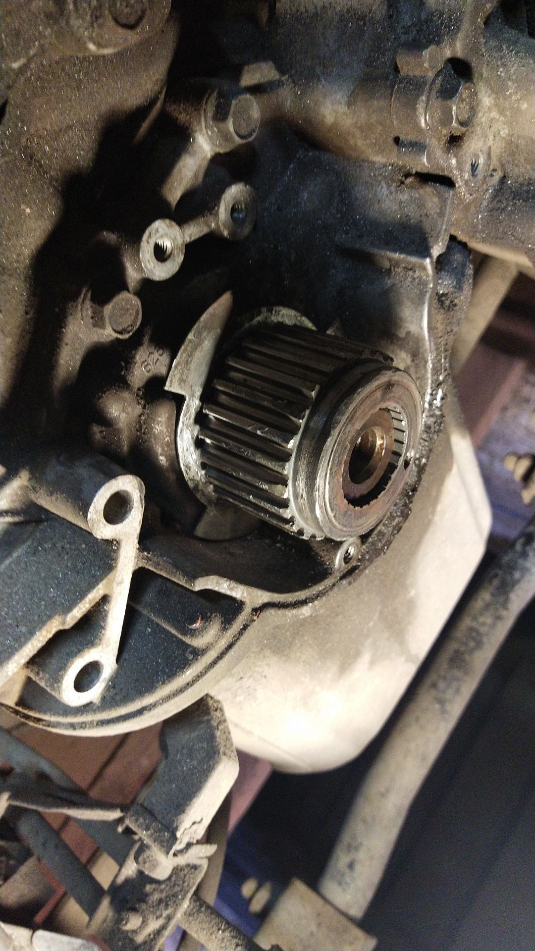 И снова открутился болт коленвала — Mitsubishi Pajero Sport (1G), 3 л ...