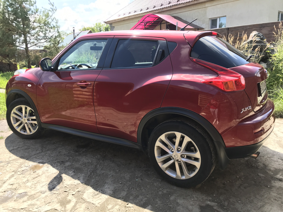 Nissan Juke шоколадный