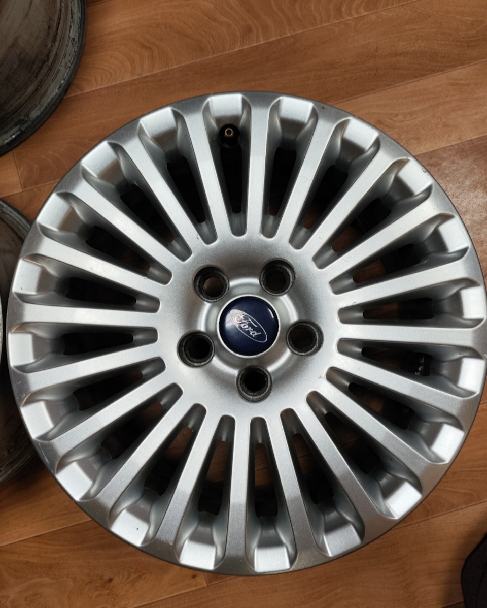 Диски titanium.Дома. — Ford Focus Hatchback II, 1,4 л, 2007 года ...