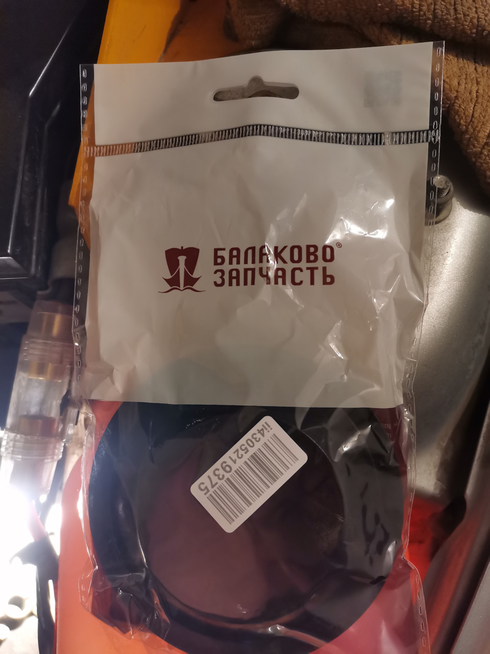 Запотела фара ближнего света. — Lada Приора хэтчбек, 1,6 л, 2011 года ...