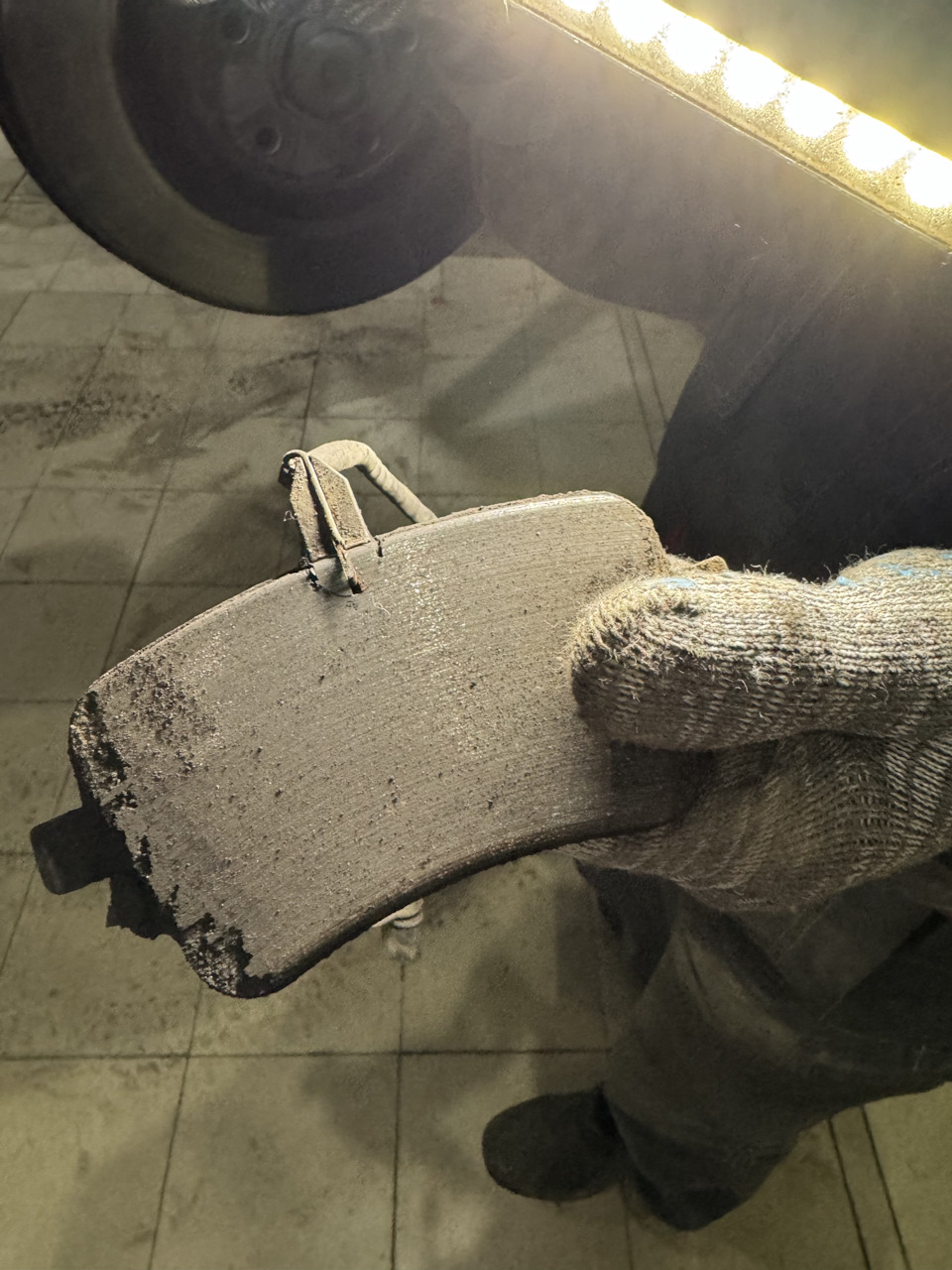 Замена тормозных дисков и колодок! — Audi Q7 (2G), 3 л, 2018 года ...