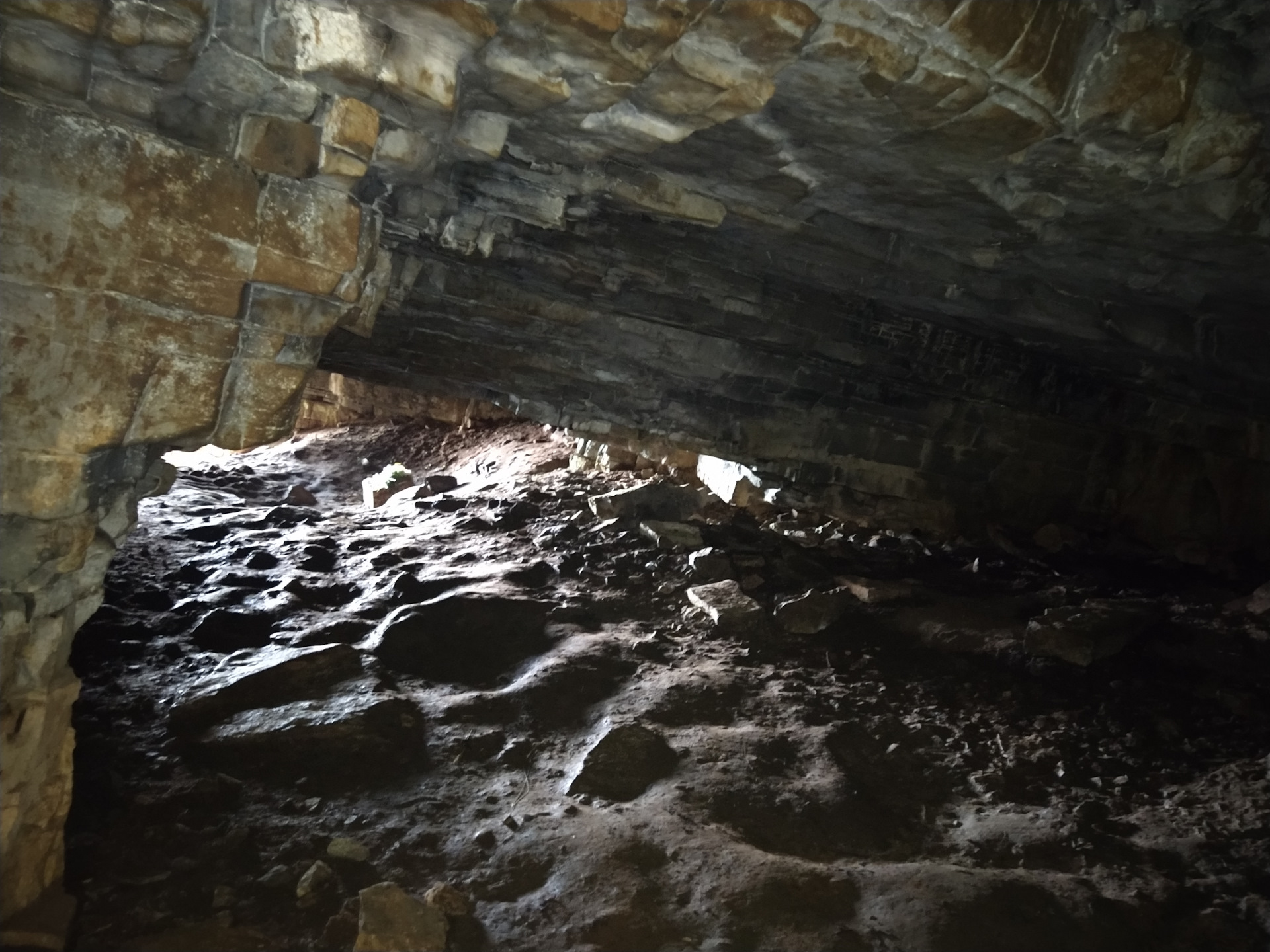 Пещера Идрисовская внутри Башкирия