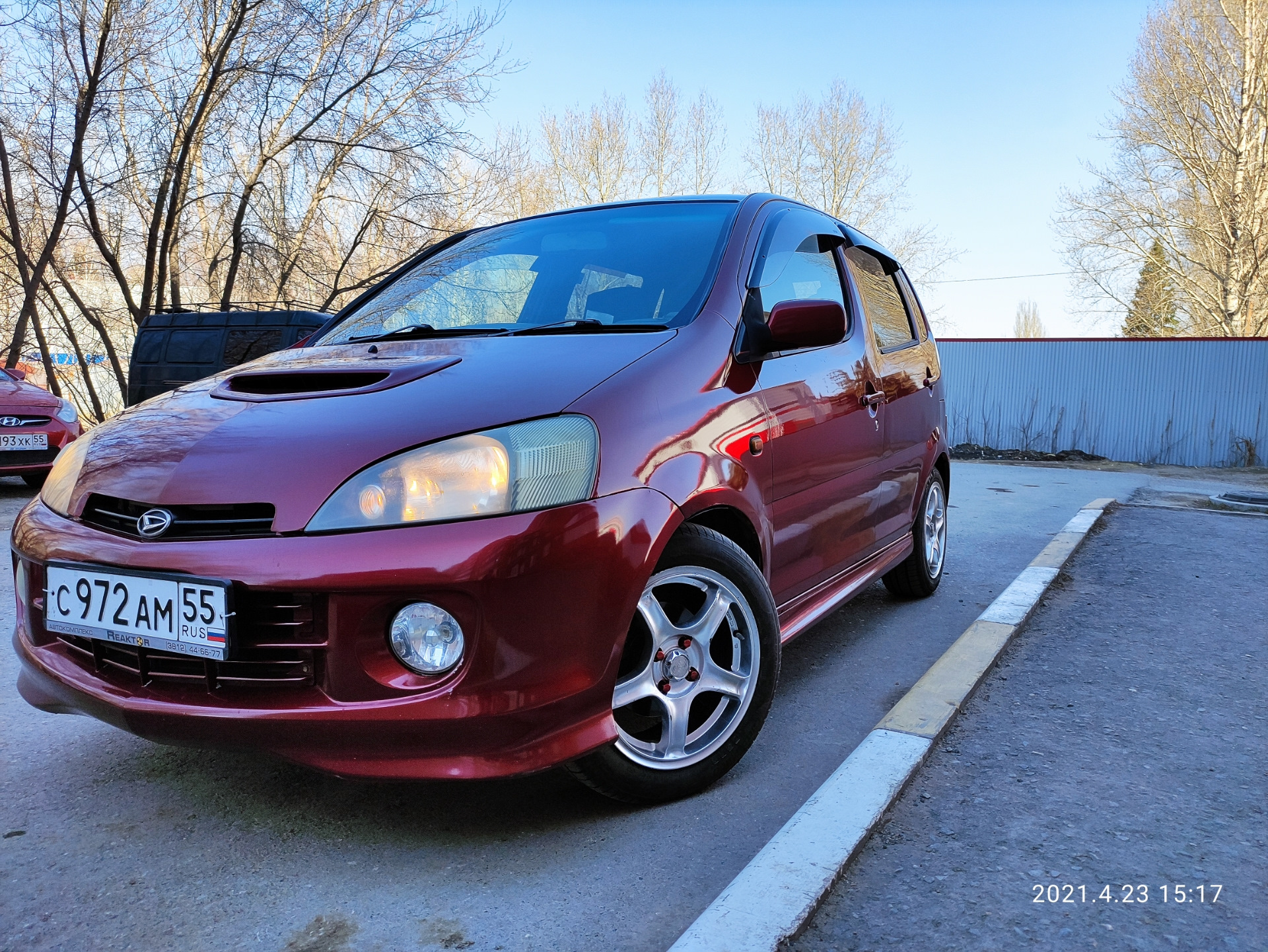 Yrv 1.3. Daihatsu YRV 1.3. Daihatsu YRV 2001 1.3. Дайхатсу ЮРВ турбо 1.3. Daihatsu YRV Turbo.