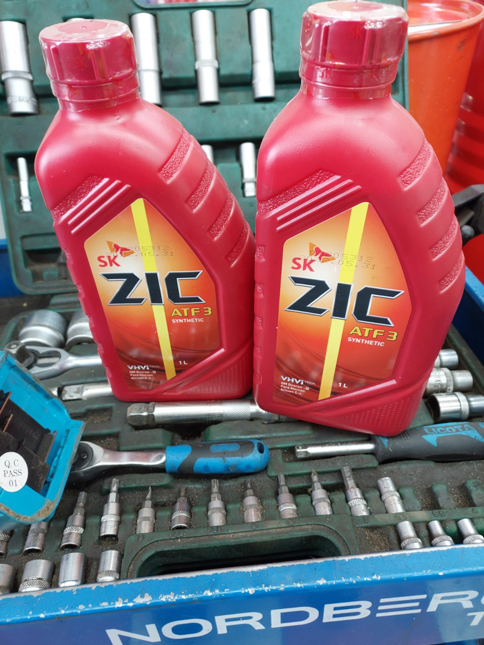 Замена масла в моторе и гуре — Lada Largus Cross, 1,6 л, 2020 года ...