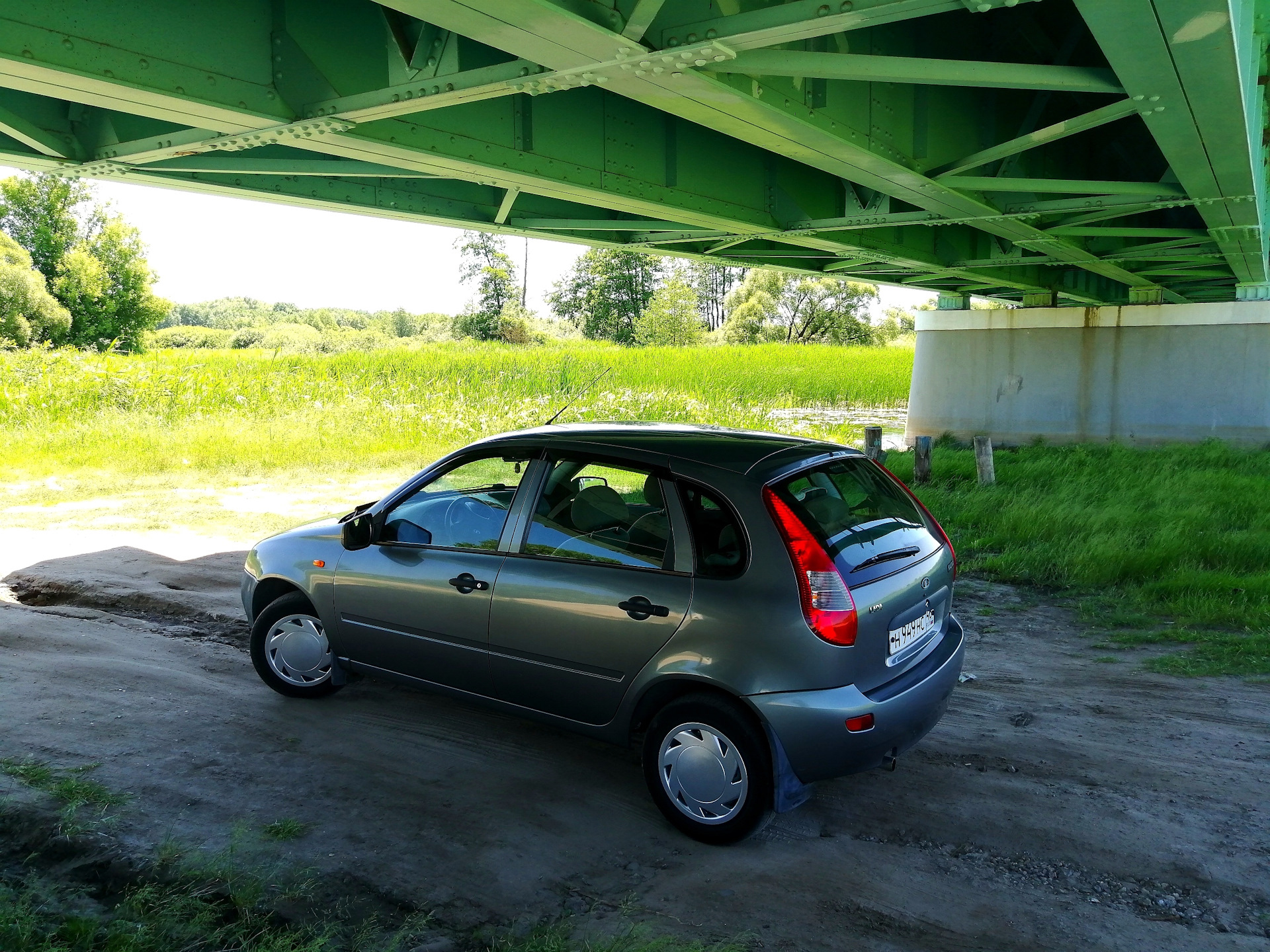 Lada Калина хэтчбек 2012