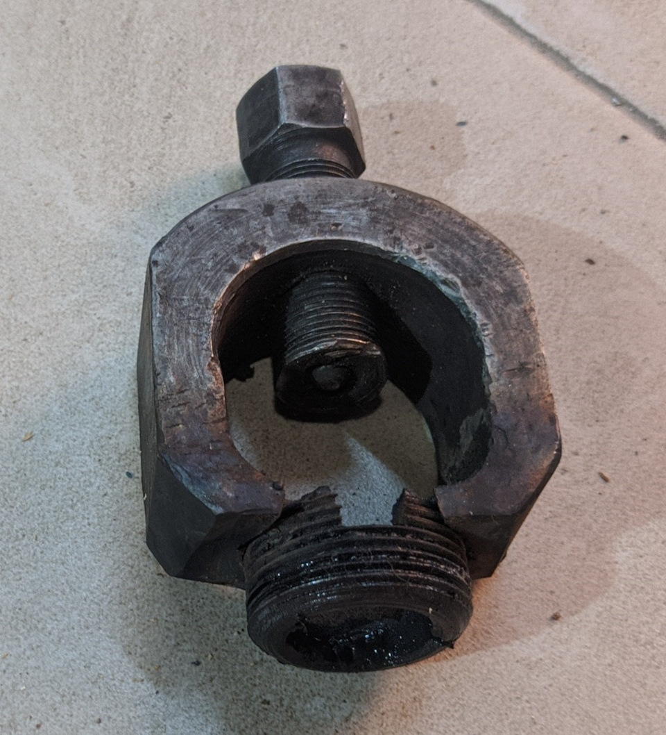 Протяжка шкворней (приспособа). Однофотопост — УАЗ Patriot, 2,7 л, 2013 ...