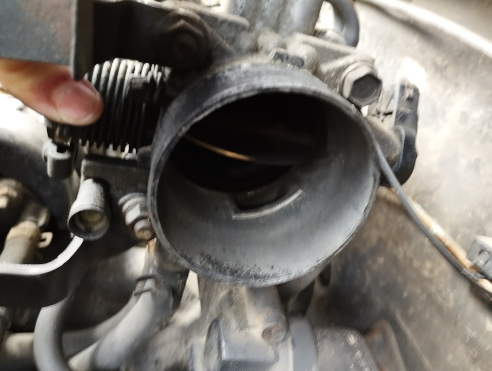 Высокие обороты на ХХ. Грязный дроссель. — Hyundai Santa Fe (1G), 2,4 л ...