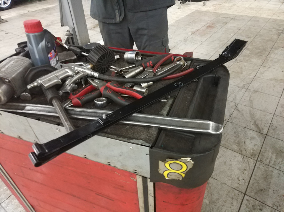 Замена лент (Хомутов) крепления бака — Lada Калина универсал, 1,6 л ...