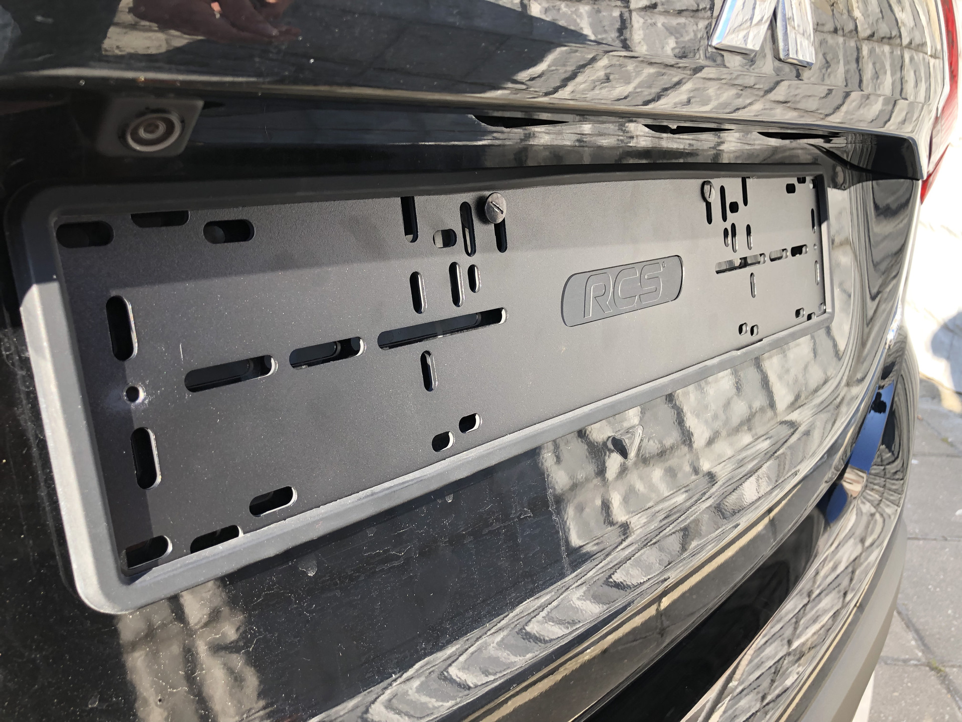 Номера аутлендер. Кронштейн рамки номера Mitsubishi Outlander 3. Рамка для номера на Аутлендер 3. Рамка для номера Митсубиси Аутлендер. Рамка номера заднего номера Митсубиси Аутлендер.