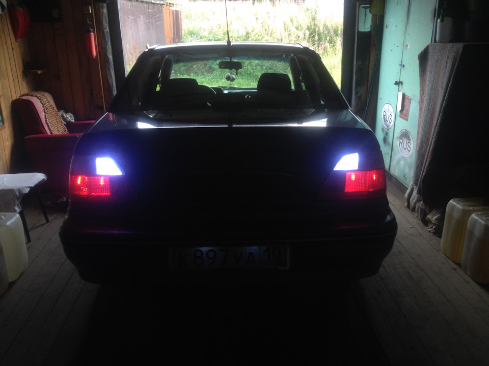 Лампы задние дэу нексия. Лампа стоп сигнала нексия n100. Задний фонарь нексия 100. Задний фонарь дэу нексия n100. Задние фонари дэу матиз.