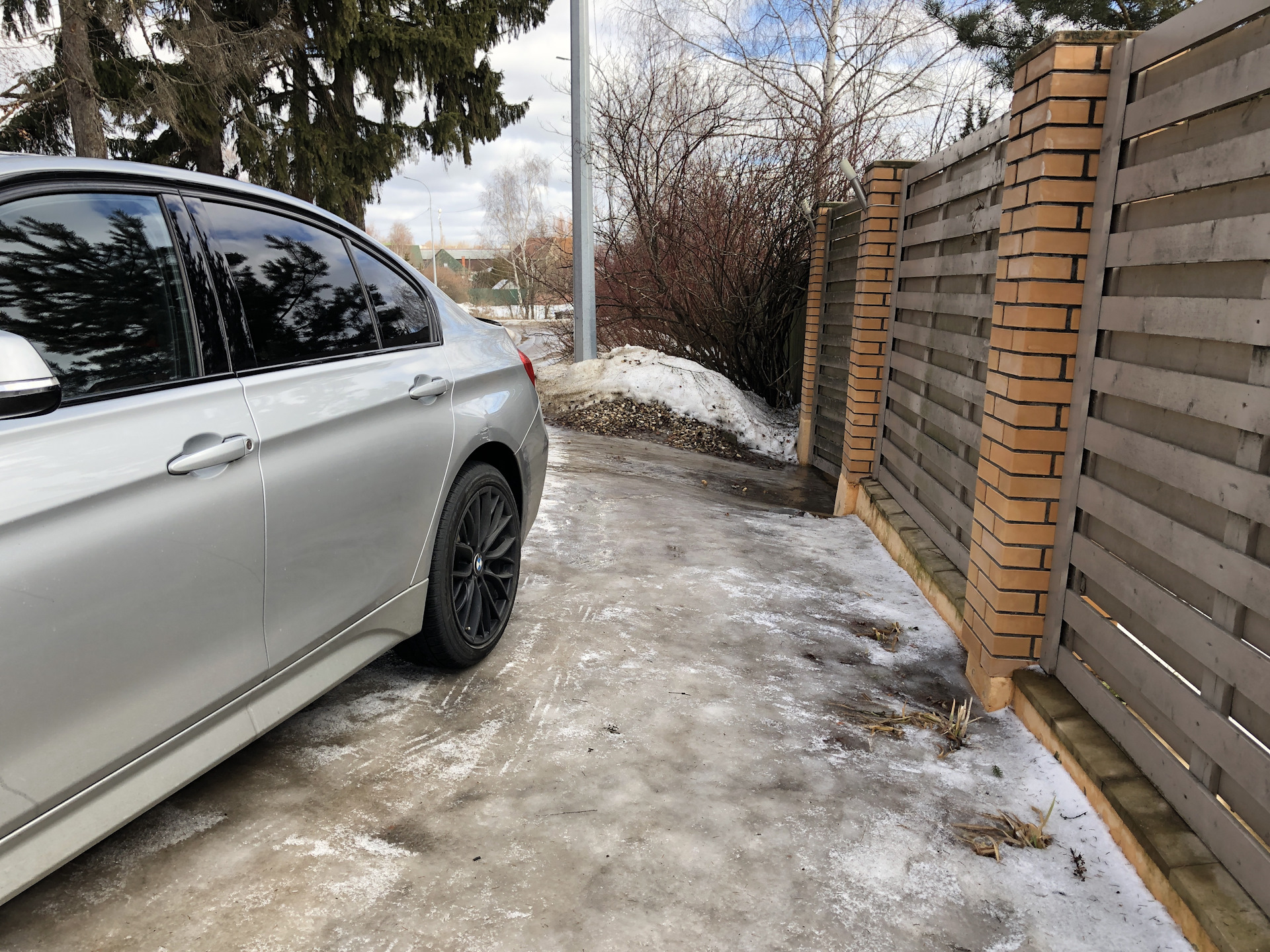 История о том как поскользнуться на ровном (почти) месте — BMW 3 series  (F30), 2 л, 2015 года | кузовной ремонт | DRIVE2