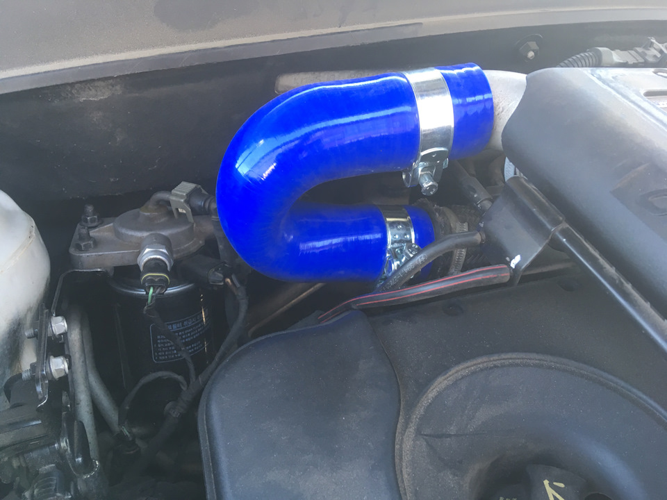 Патрубки интеркулера — Hyundai Santa Fe (2G), 2,2 л, 2009 года | своими ...