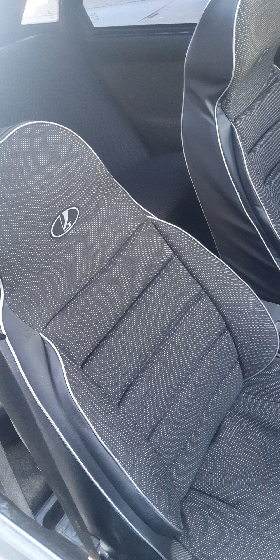 Чехлы ваз 2115 велюр. Чехлы синие на ваз 2110. Чехлы автомобильные 2110. Чехлы на ваз 2112. Авточехлы на ваз 2112.