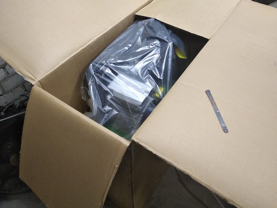 Фото в бортжурнале Audi 100 (C3)