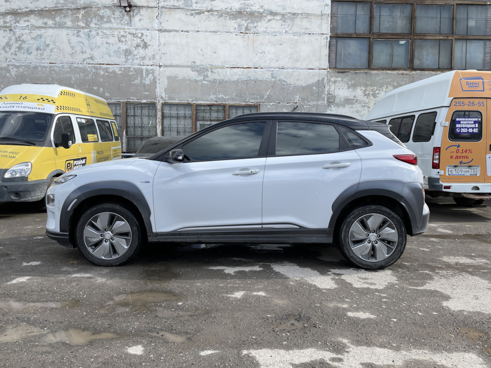 Krok 21: Krok montażowy — patrz zdjęcie. — Hyundai Kona Electric