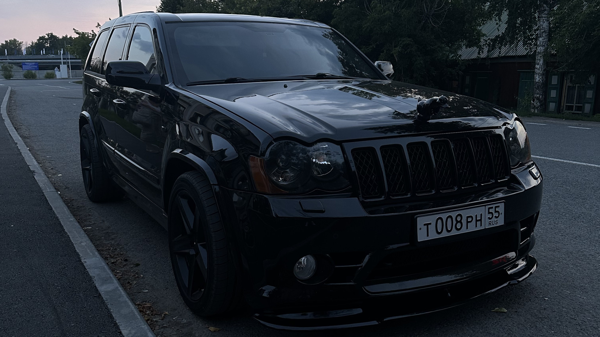 Jeep Grand Cherokee SRT-8 (WK) 6.1 бензиновый 2008 | Black brick 🎱 на  DRIVE2