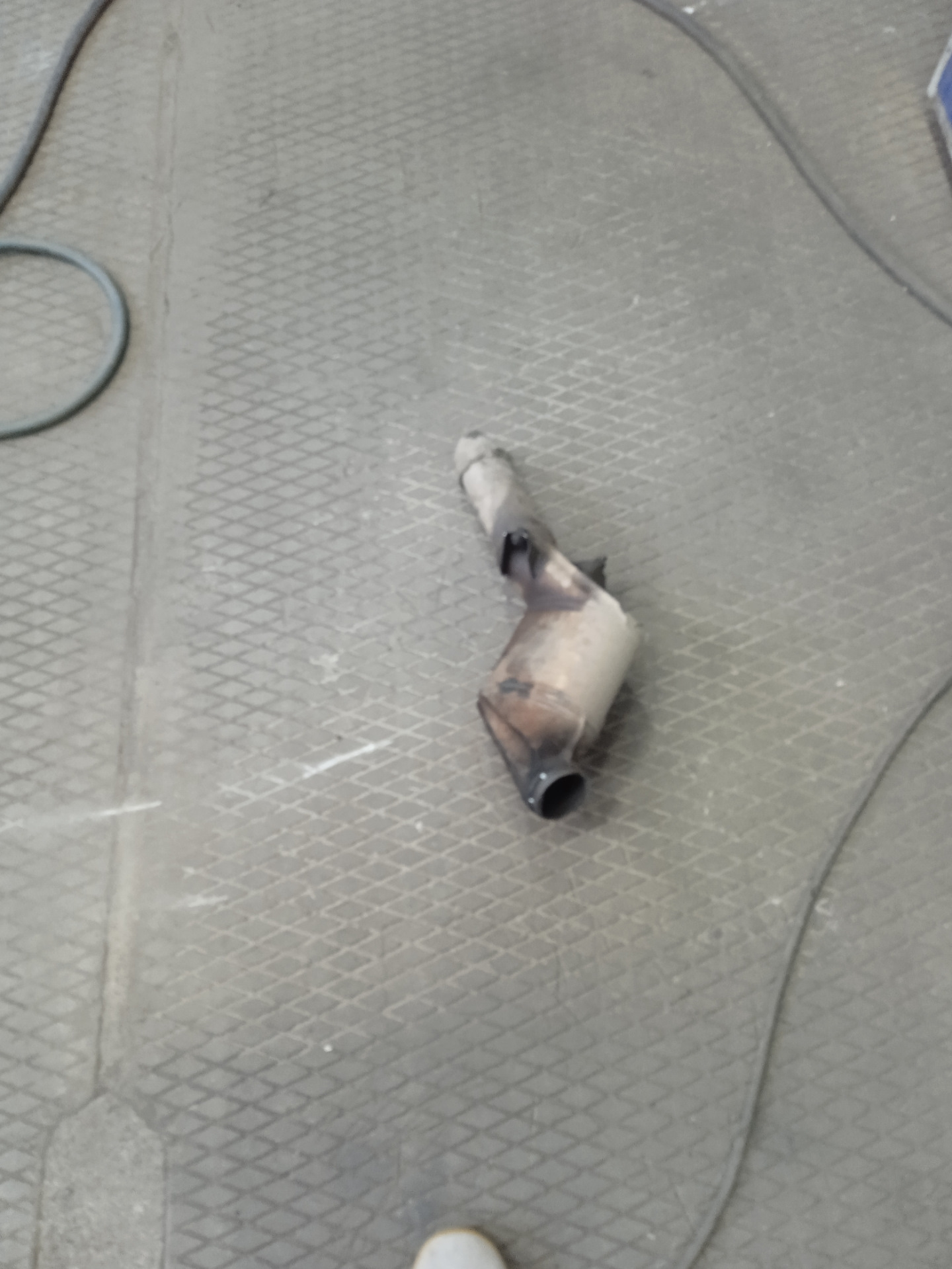 Выхлоп 😤😄 — BMW 3 series (E46), 2 л., 1999 года | визит на сервис | DRIVE2