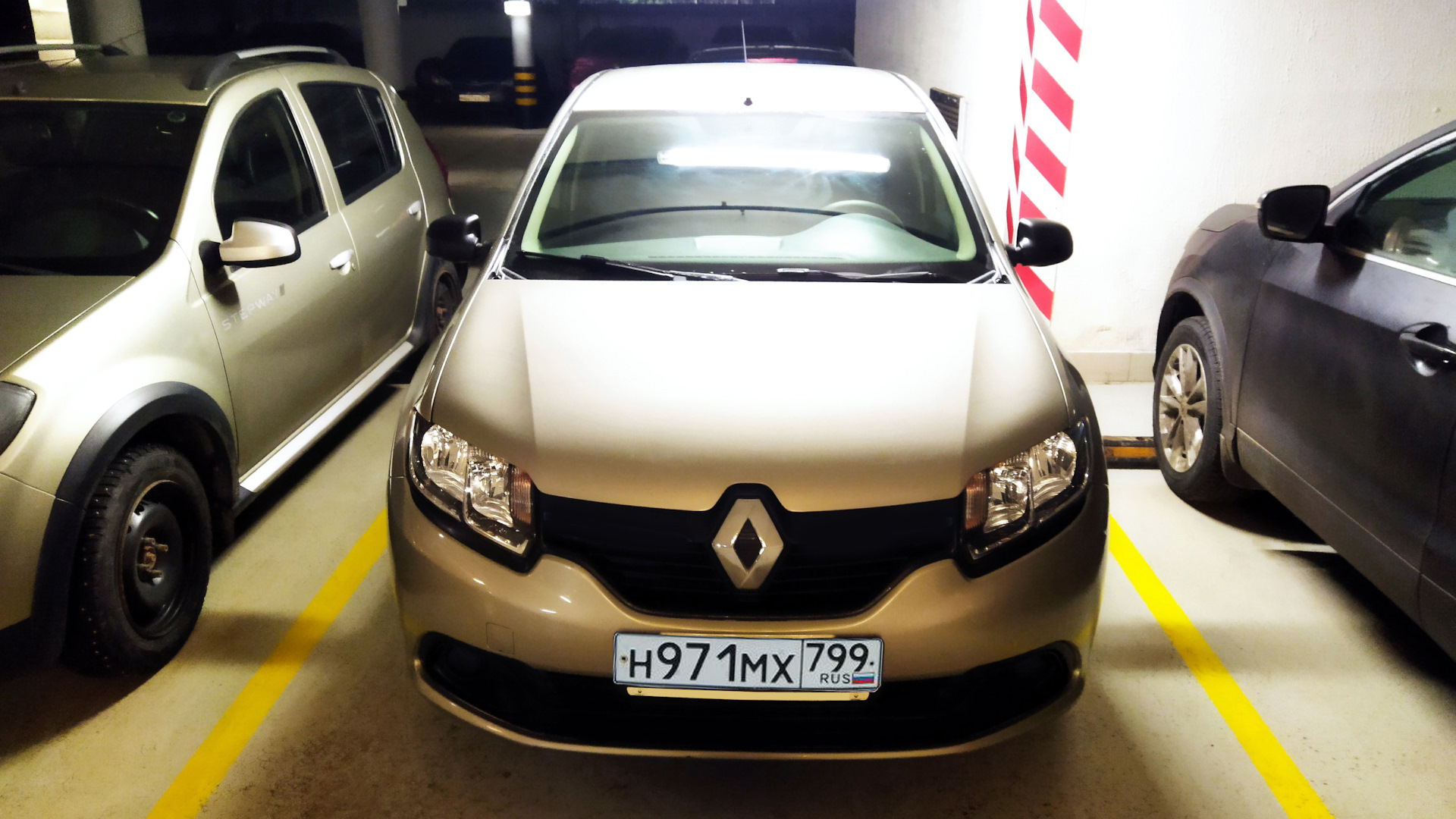 Renault Logan (2G) 1.6 бензиновый 2015 | ꧁Бежевый Ⓚ➃Ⓜ꧂ на DRIVE2