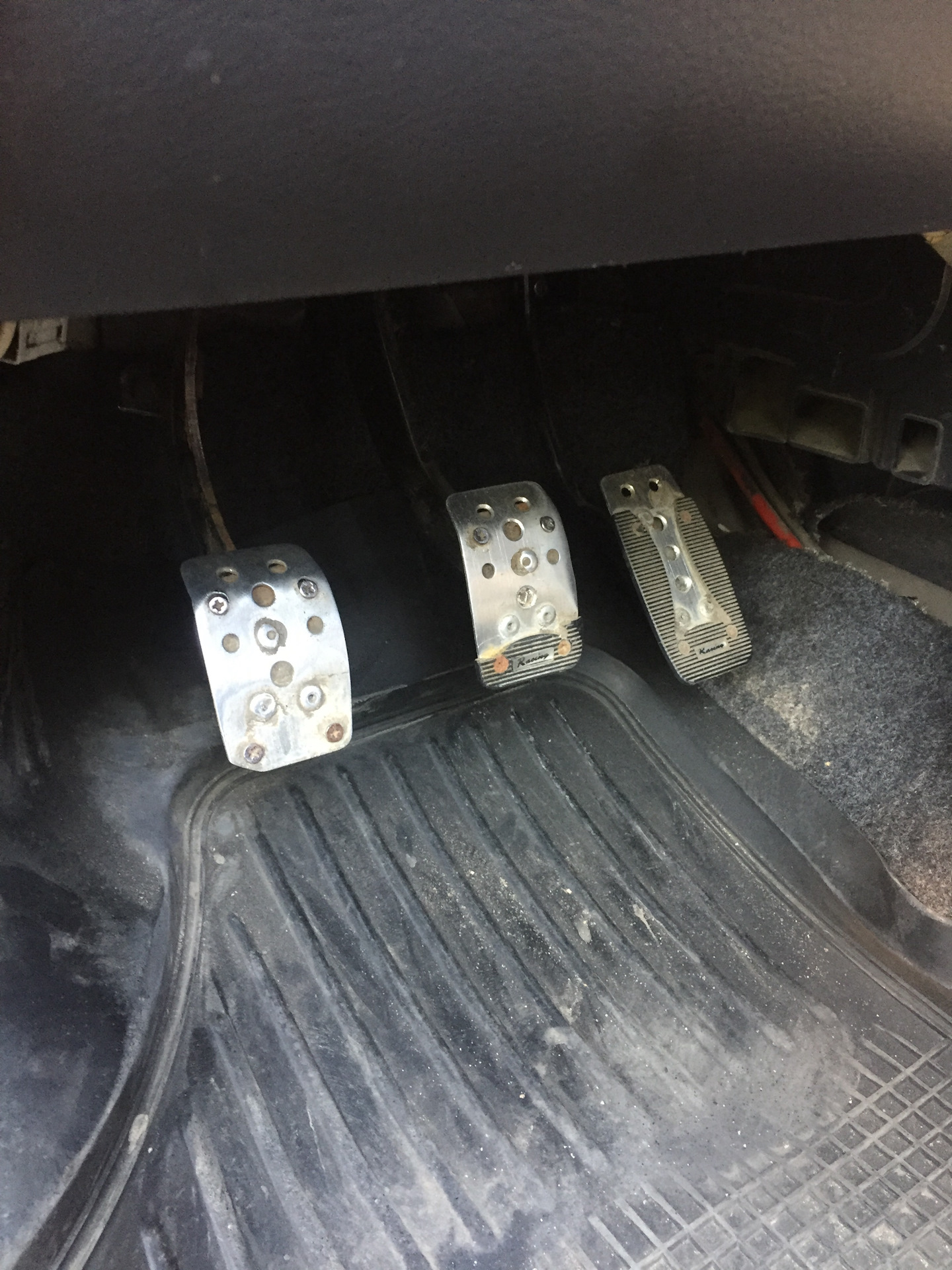 педали дэу матиз. 8. Daewoo matiz 2011 педали. 8. 8.