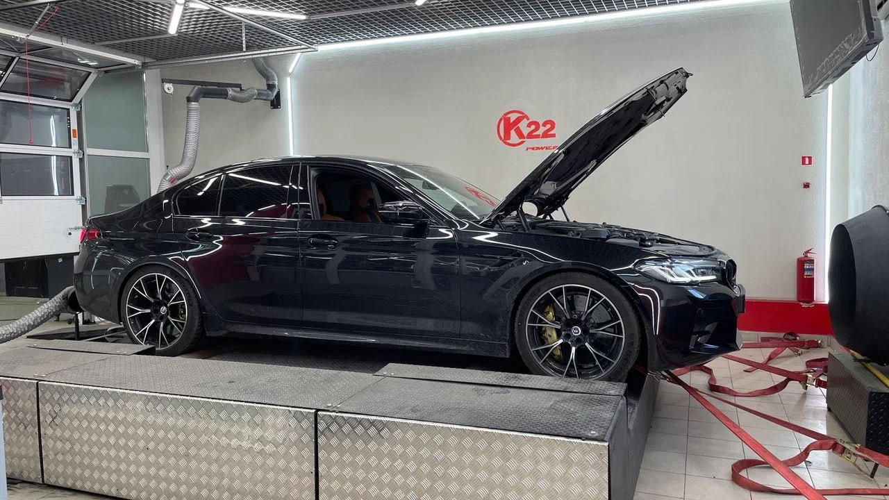 Установка титановой выхлопной системы и русификация на BMW M5 Competition  2022 года. — K22PowerTeam на DRIVE2