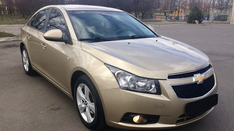 Chevrolet Cruze 2012 бежевый металлик