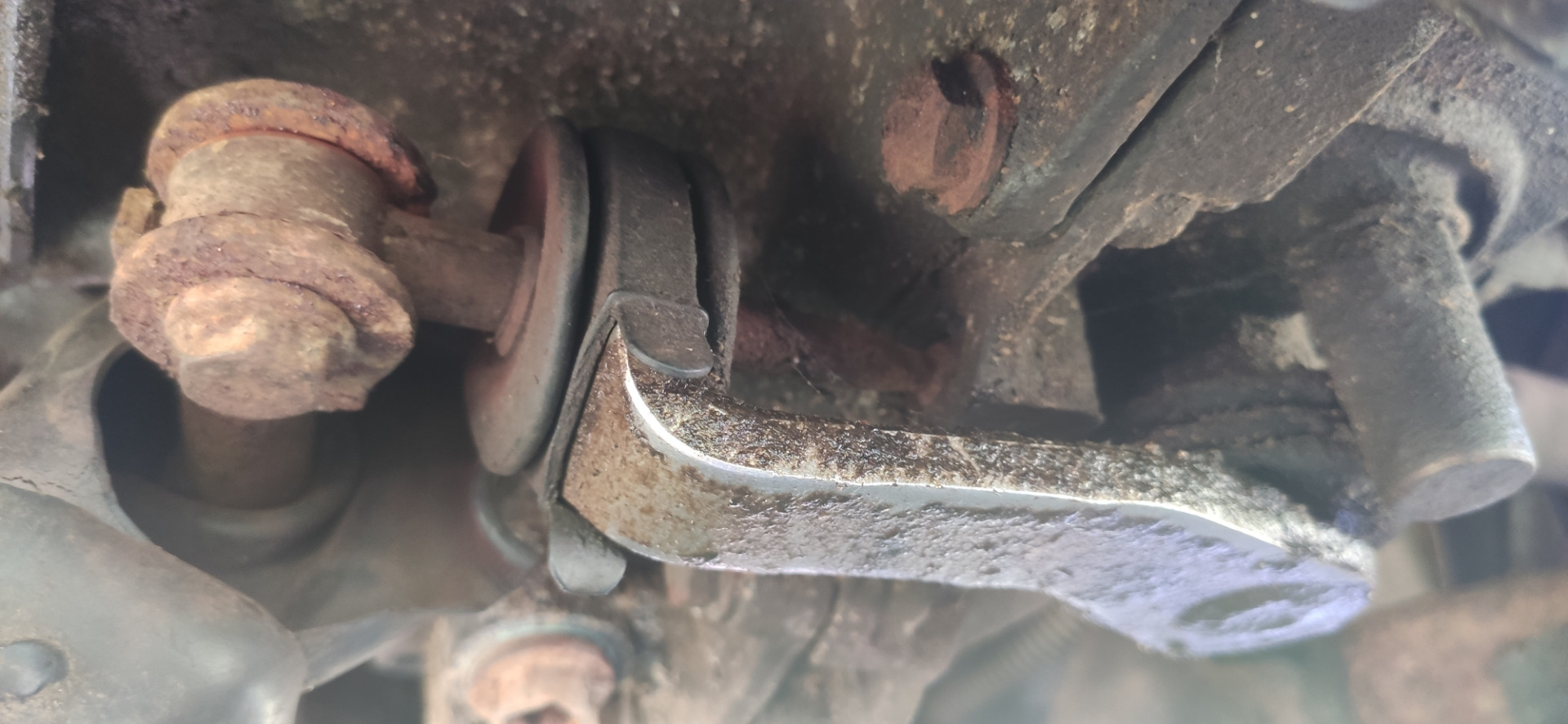 Туго включаются передачи — Renault Laguna I, 1,8 л., 1995 года ...