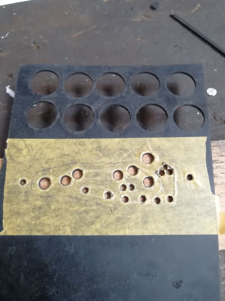 Дырочки по трафарету — Nissan Almera Tino