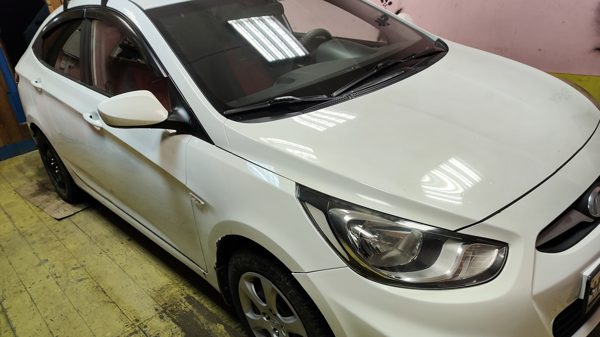 Hyundai Solaris 1.4 бензиновый 2011 | Машина на DRIVE2