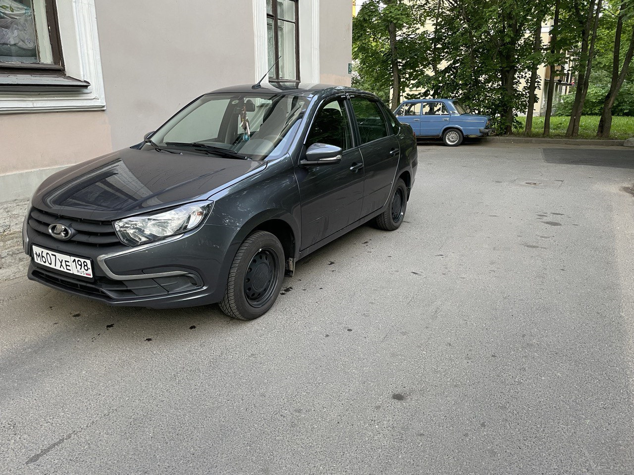 Вопрос: остаться на гарантии или обслуживать самому? — Lada Гранта (2G) FL,  1,6 л, 2022 года | плановое ТО | DRIVE2