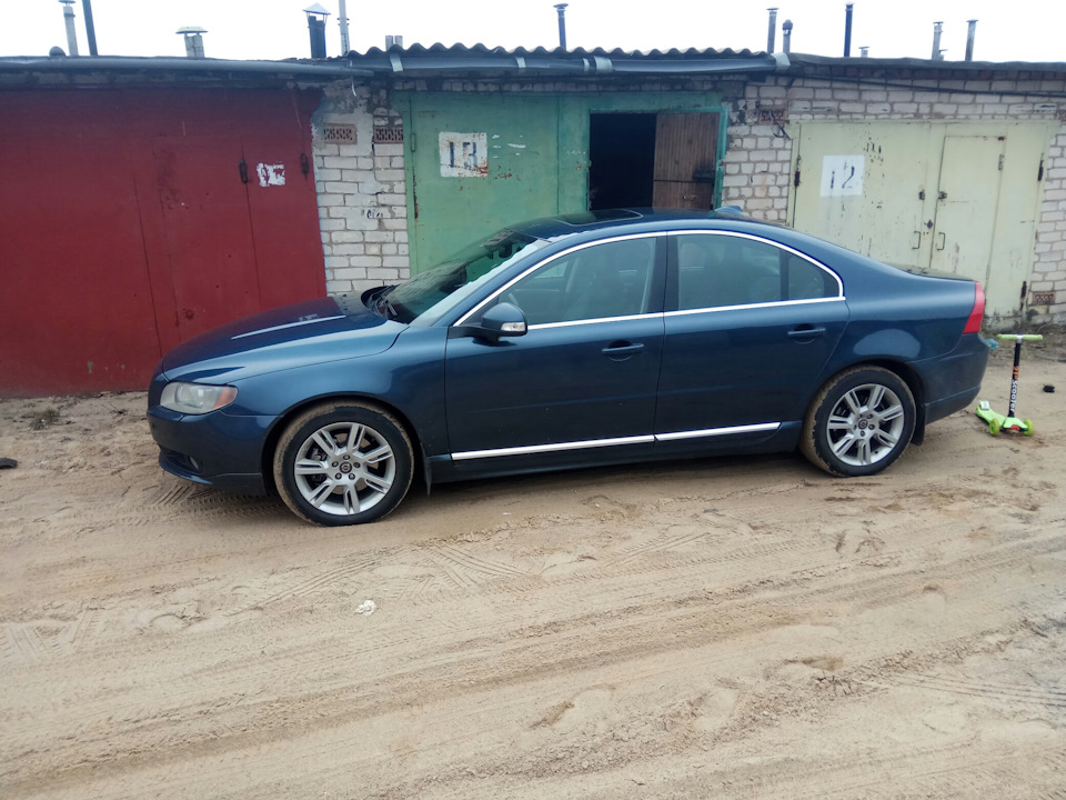 Volvo s80 черный глянец диски