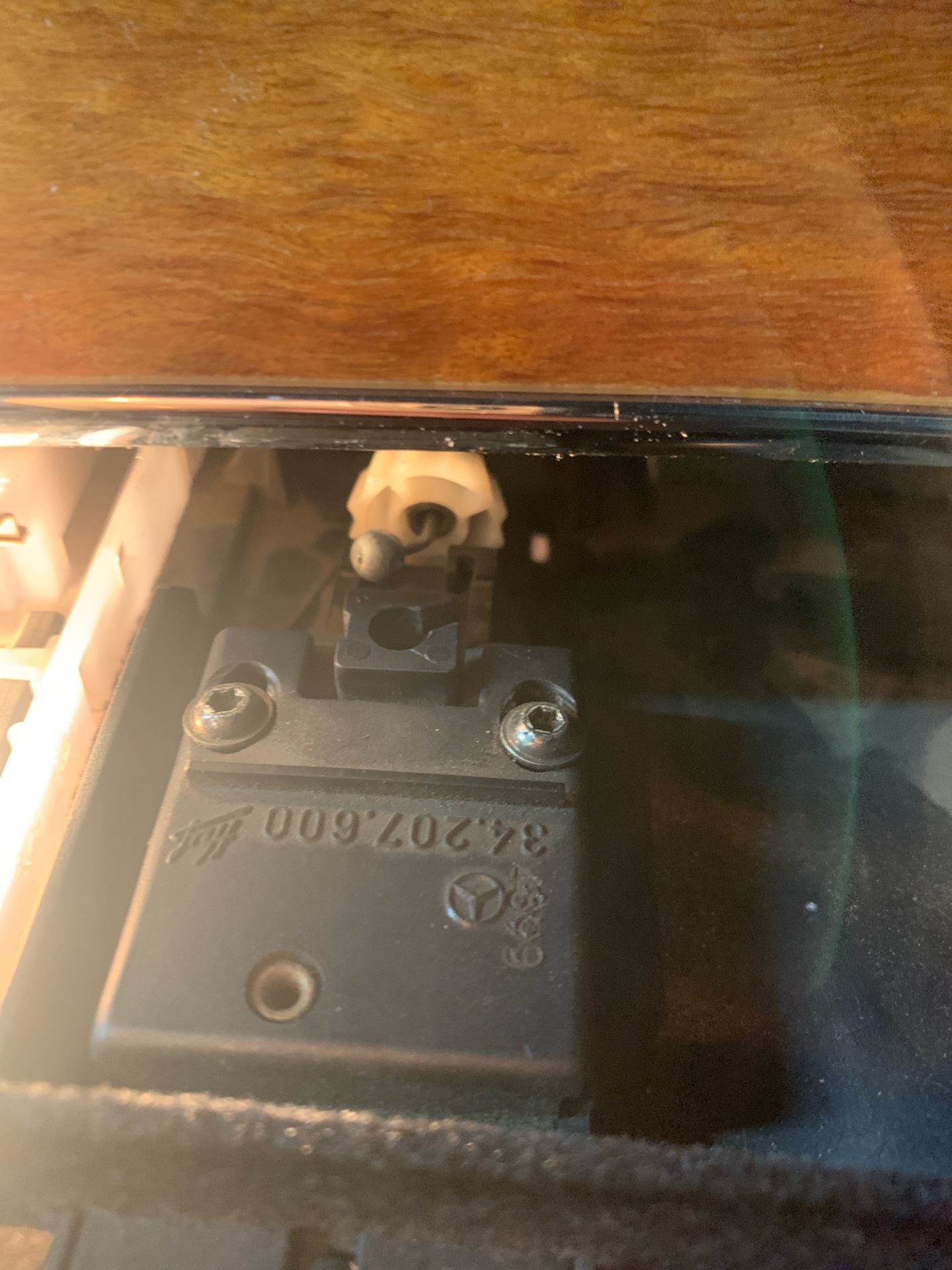 Не открывается бардачок — Mercedes-Benz S-Class (W220), 3,7 л, 2003 ...