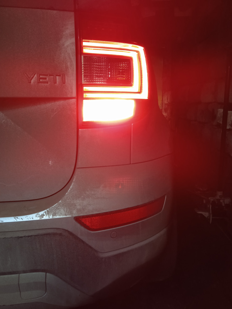 Подключение задней правой противотуманной фары Шкода йети. — Skoda Yeti ...