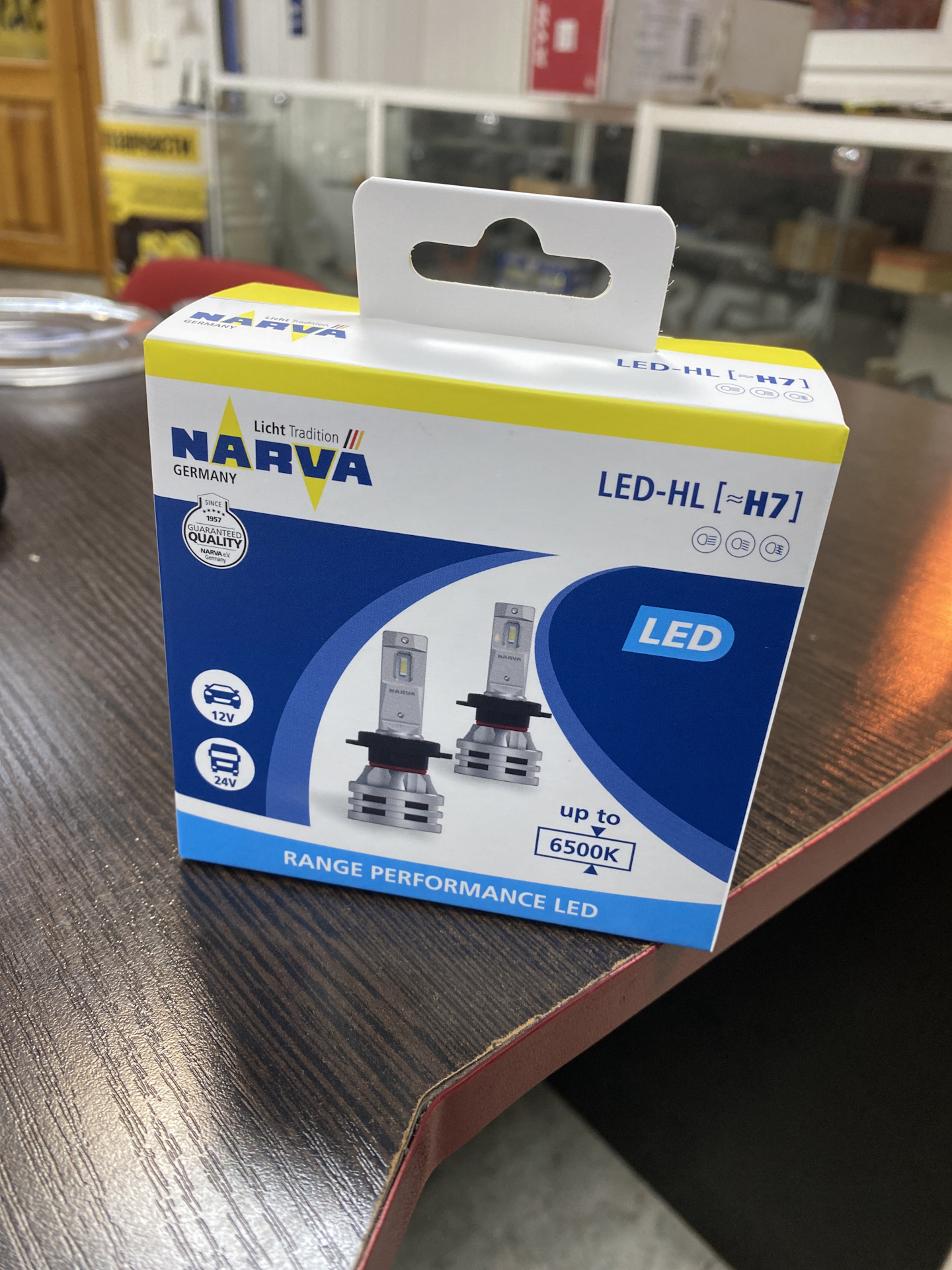 Narva h7 range performance. Светодиодные лампы Нарва h7. Нарва лед лампы h7. Лампа Narva led 180333000. Narva Performance led h7.