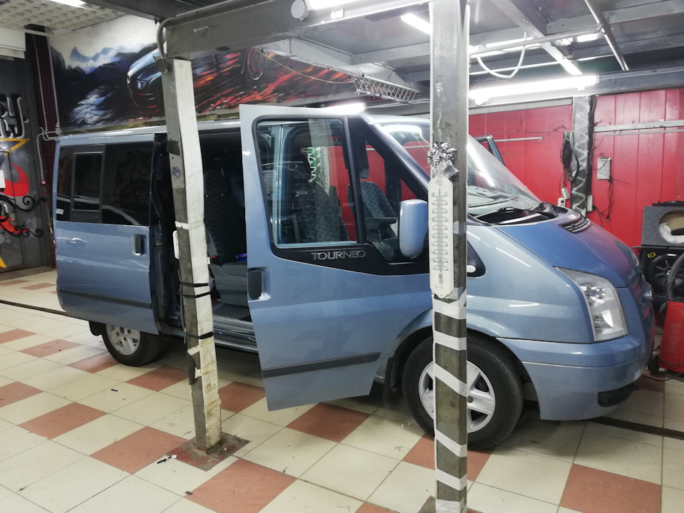 Установлена магнитола INCAR-9280 — Ford Transit (7G), 2,2 л, 2012 года ...