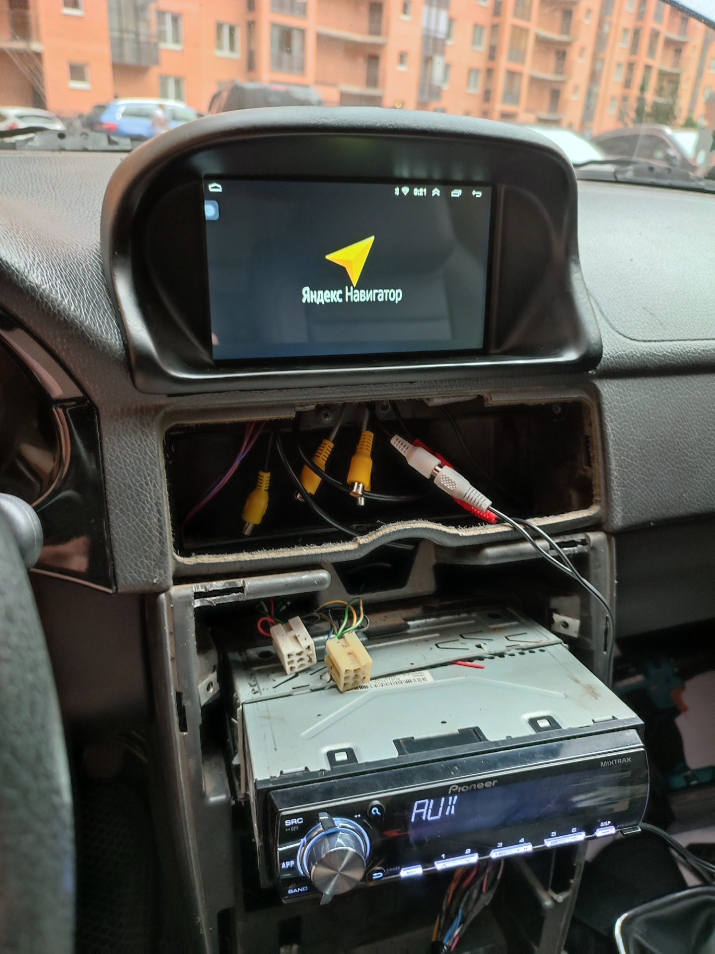 Панель от Приоры. Часть 3. 2 DIN андройд магнитола и pioneer mvh — x460ui —  Lada 21124, 1,6 л, 2006 года | автозвук | DRIVE2